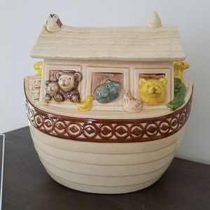 🍪Antique Vintage Noah’s Ark Cookie Jar, Canister, made in the USA